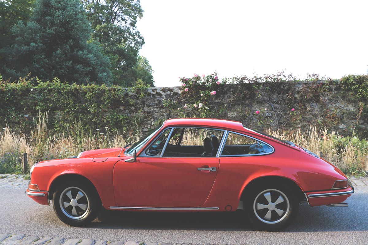 Classic car rental | Rent Porsche 912 - Cartis