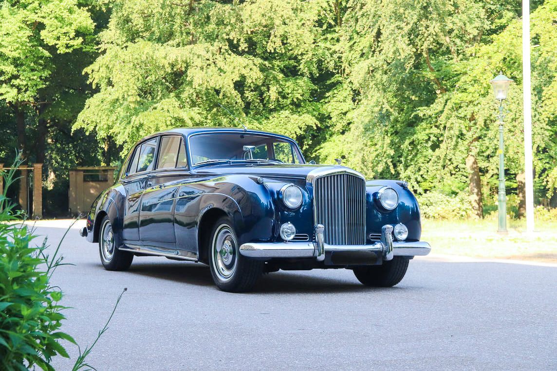 Bentley S2 front